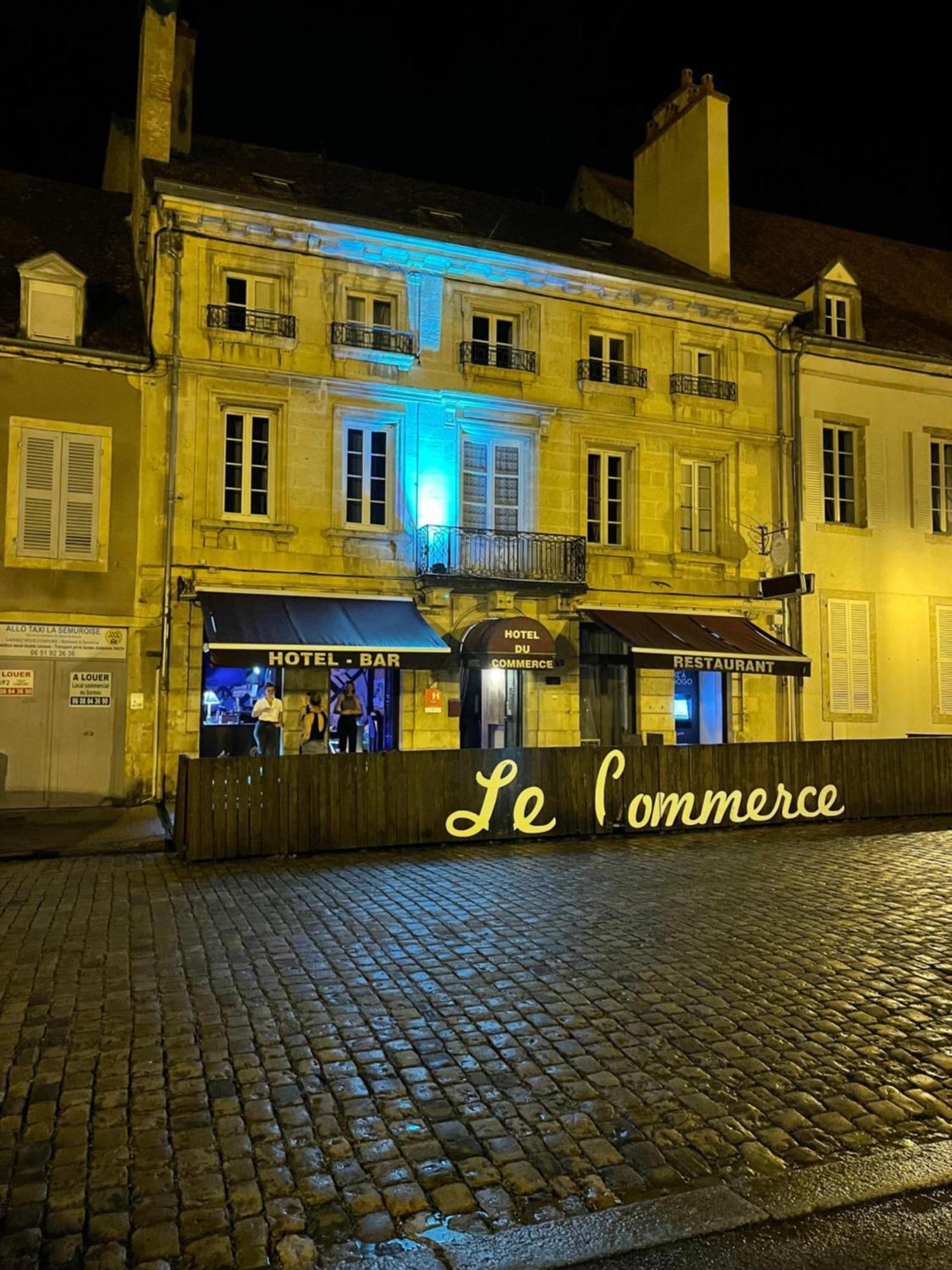 Hotel Du Commerce Semur-en-Auxois Esterno foto